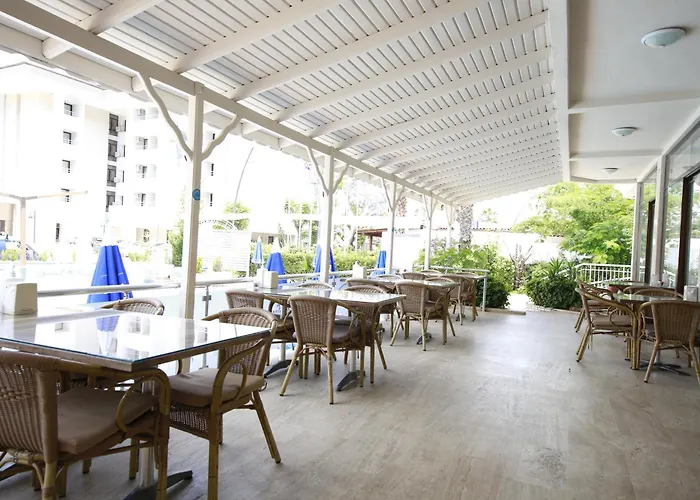 Portofino מלון מרמריס